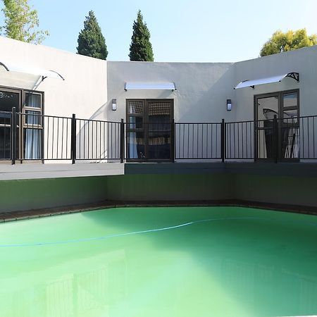 Zen Bnb Sandton Buitenkant foto