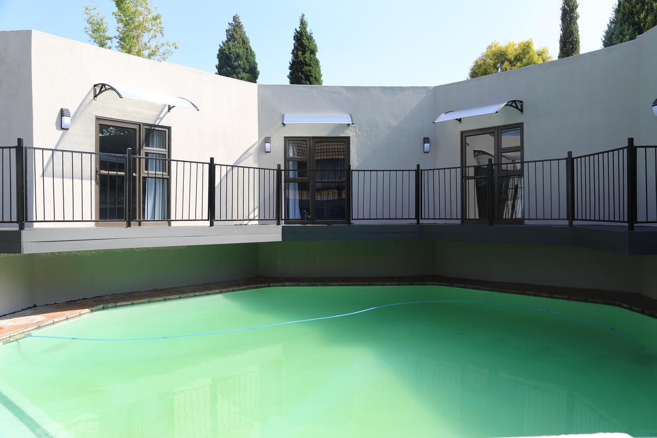 Zen Bnb Sandton Buitenkant foto